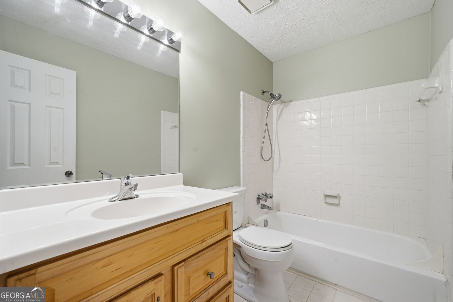 Atlanta, Georgia 30350, United States, 2 Bedrooms Bedrooms, ,2 BathroomsBathrooms,Residential,Active,254650