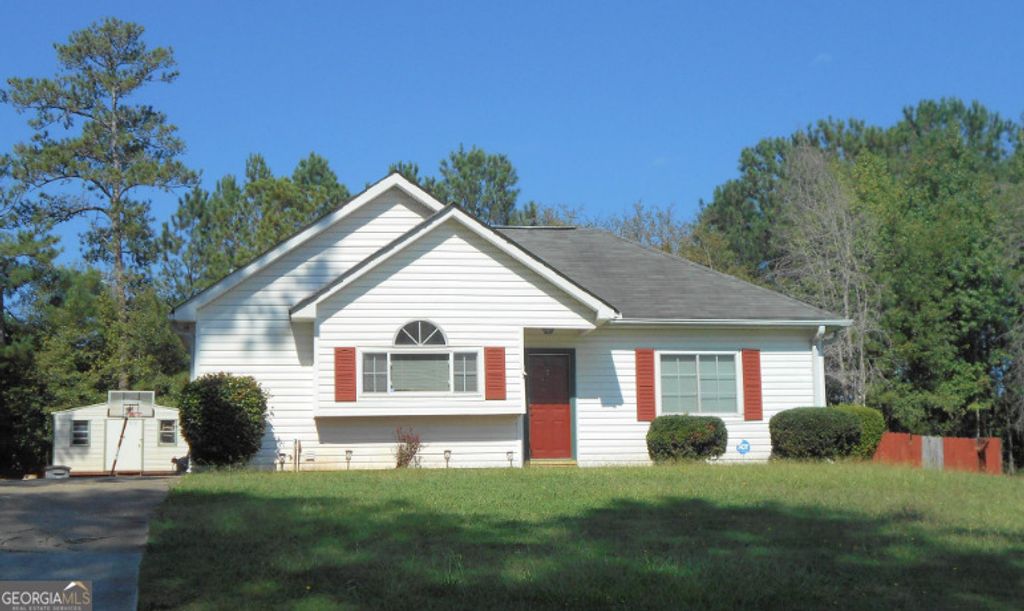 Photo of 103 Ridgefield Circle, Lagrange, GA 30241 (MLS # 10766334)