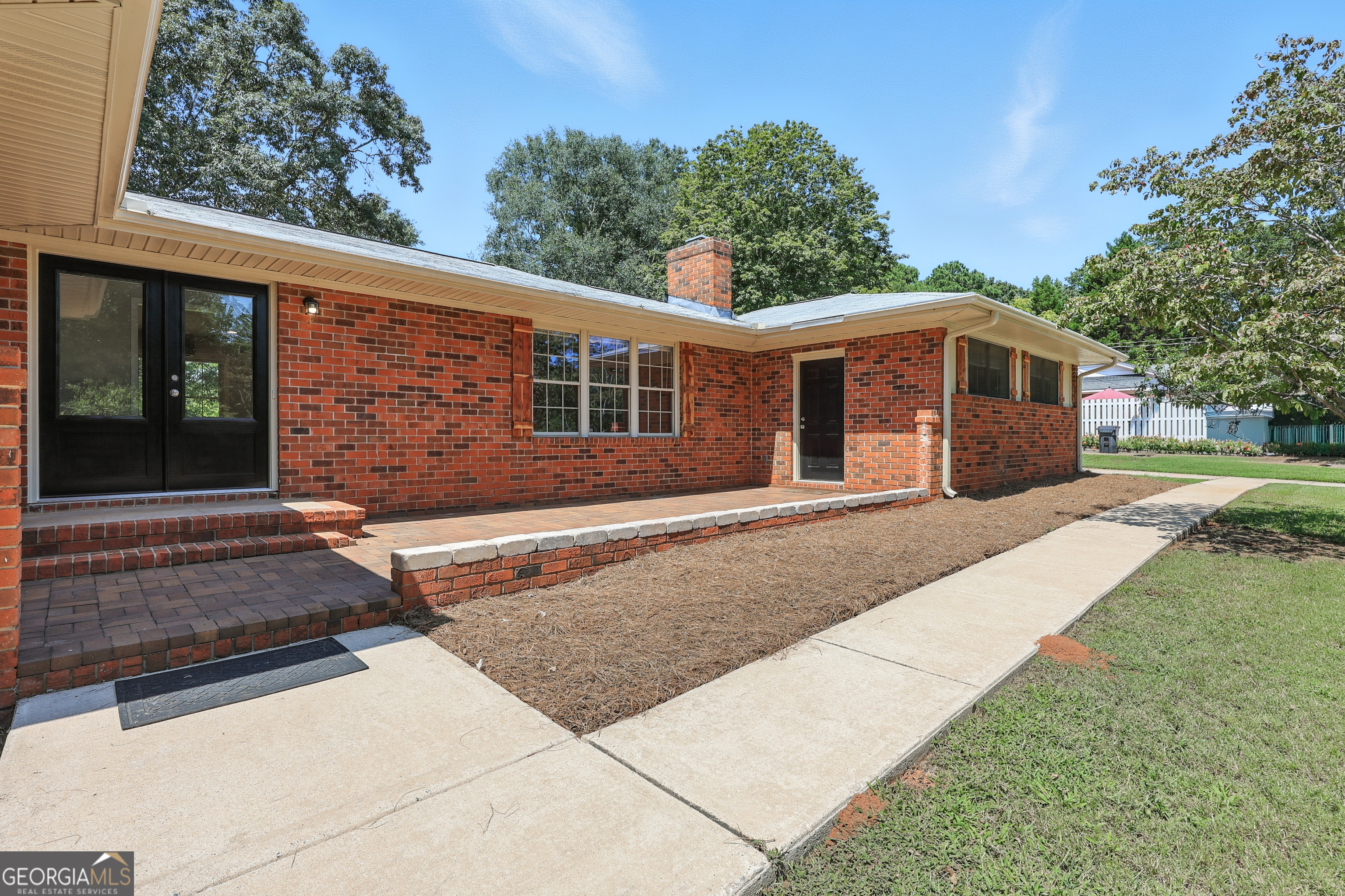 260 Crestwood DR