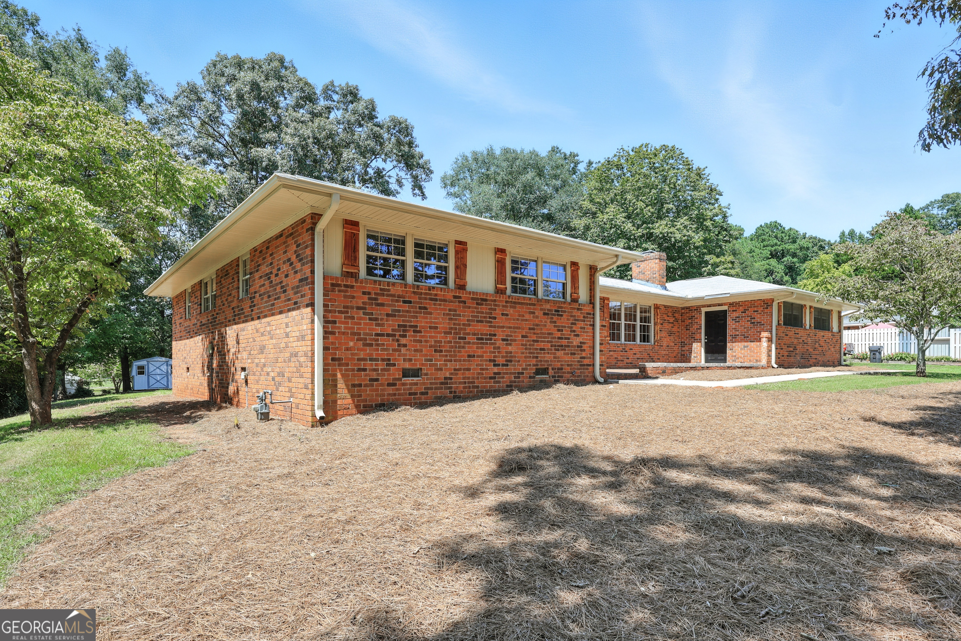 260 Crestwood DR