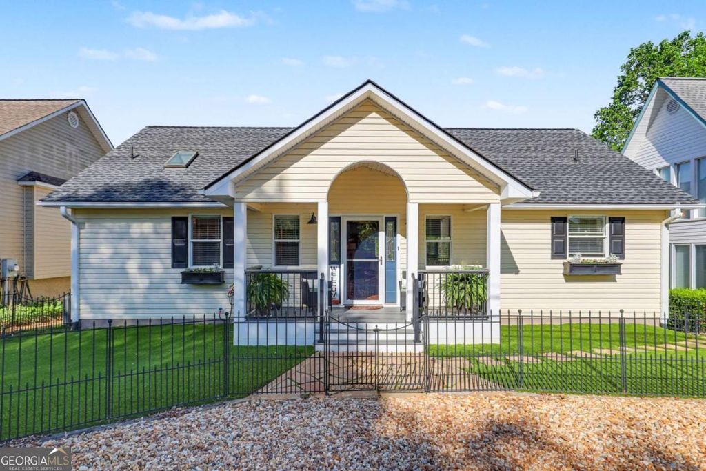 Photo of 614 Waterview Drive, Hiawassee, GA 30546 (MLS # 10736901)