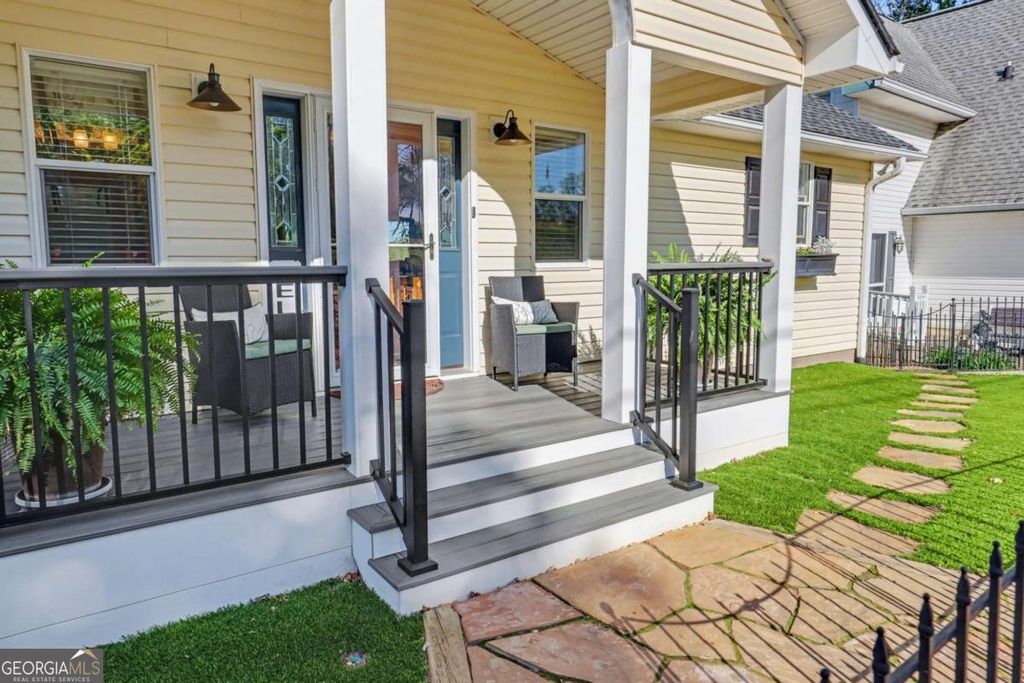 Photo of 614 Waterview Drive, Hiawassee, GA 30546 (MLS # 10736901)