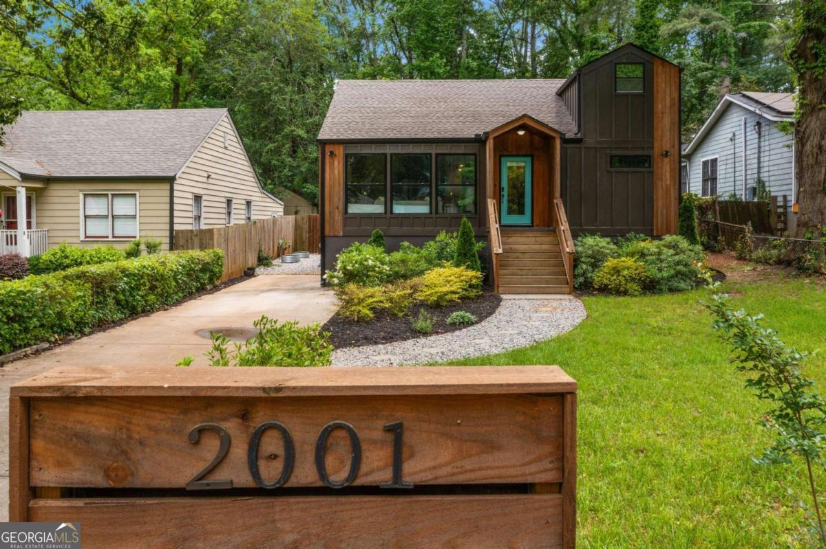 2001 Swazey DR