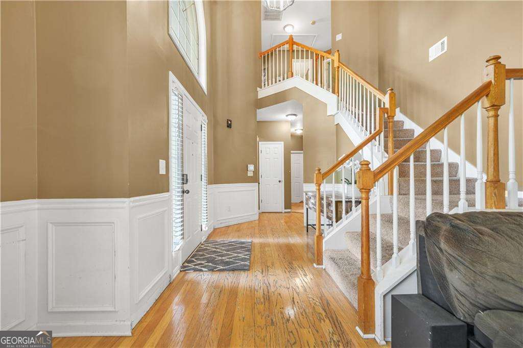 160 Windy CIR