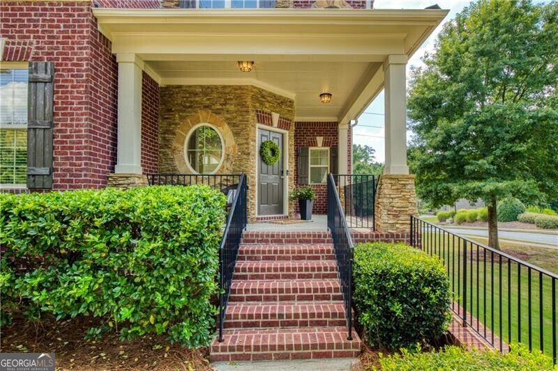 Photo of 11001 Estates Circle, Alpharetta, GA 30022 (MLS # 10839969)