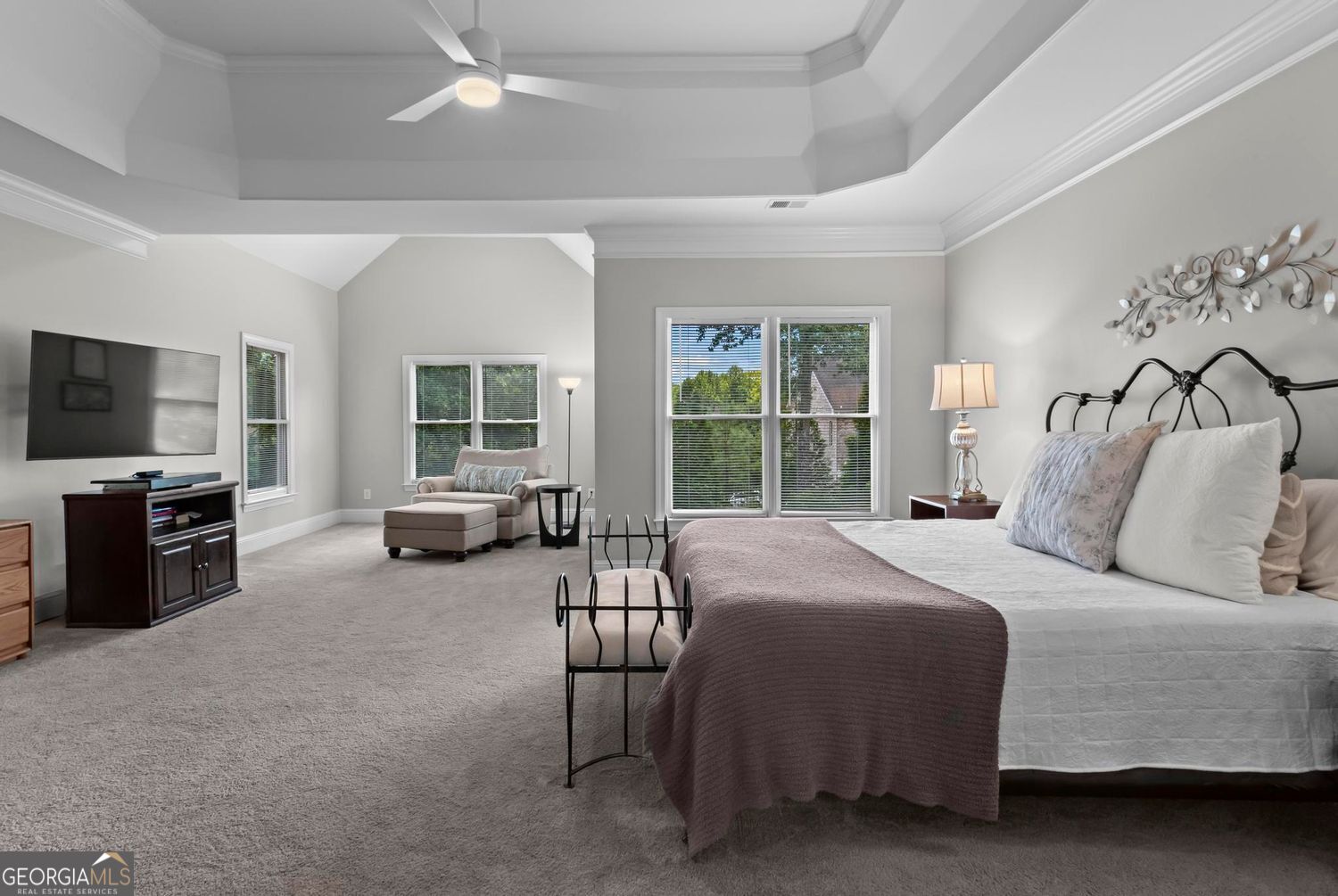 Alpharetta, Georgia 30005, United States, 5 Bedrooms Bedrooms, ,4 BathroomsBathrooms,Residential,Pending,192244