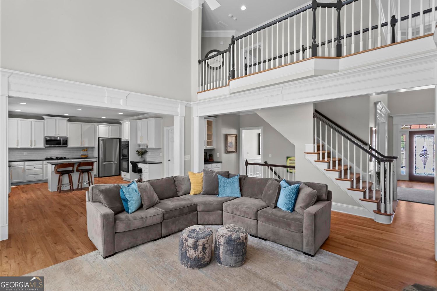 Alpharetta, Georgia 30005, United States, 5 Bedrooms Bedrooms, ,4 BathroomsBathrooms,Residential,Pending,192244