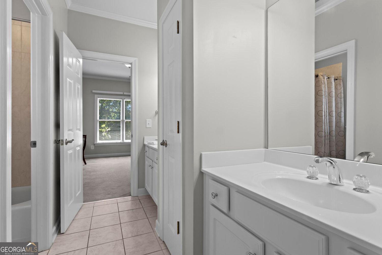 Alpharetta, Georgia 30005, United States, 5 Bedrooms Bedrooms, ,4 BathroomsBathrooms,Residential,Pending,192244