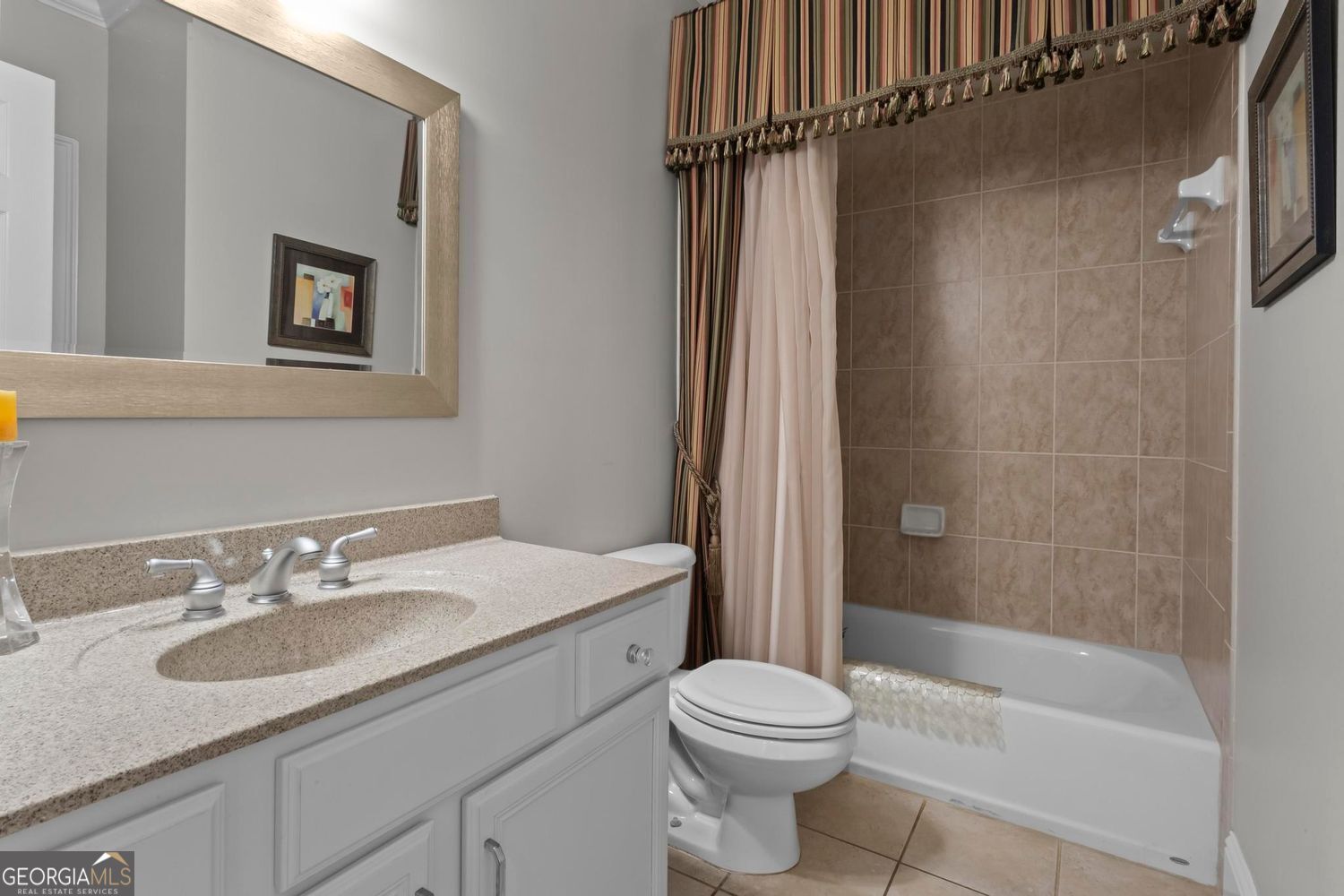 Alpharetta, Georgia 30005, United States, 5 Bedrooms Bedrooms, ,4 BathroomsBathrooms,Residential,Pending,192244