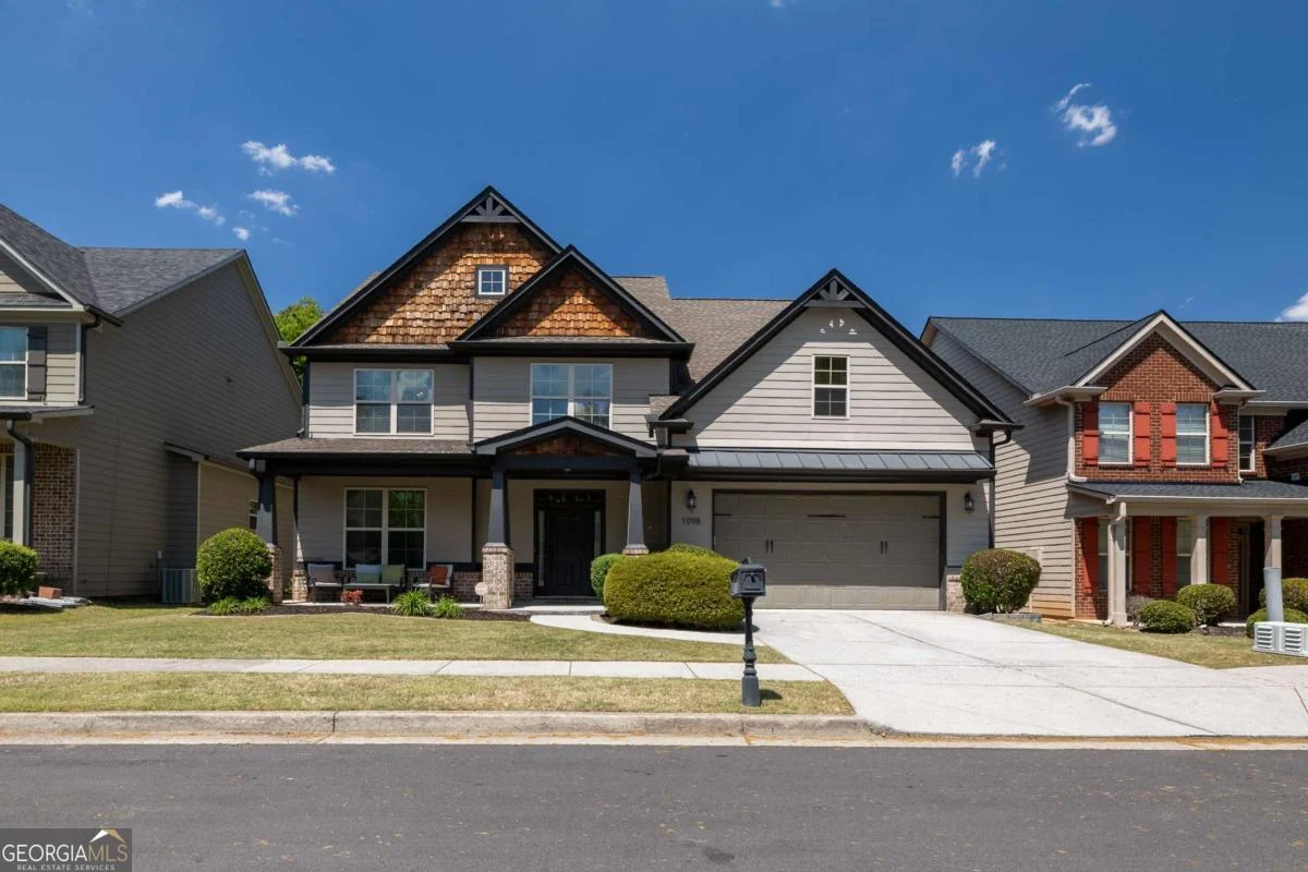 1098 Leybourne Cove
