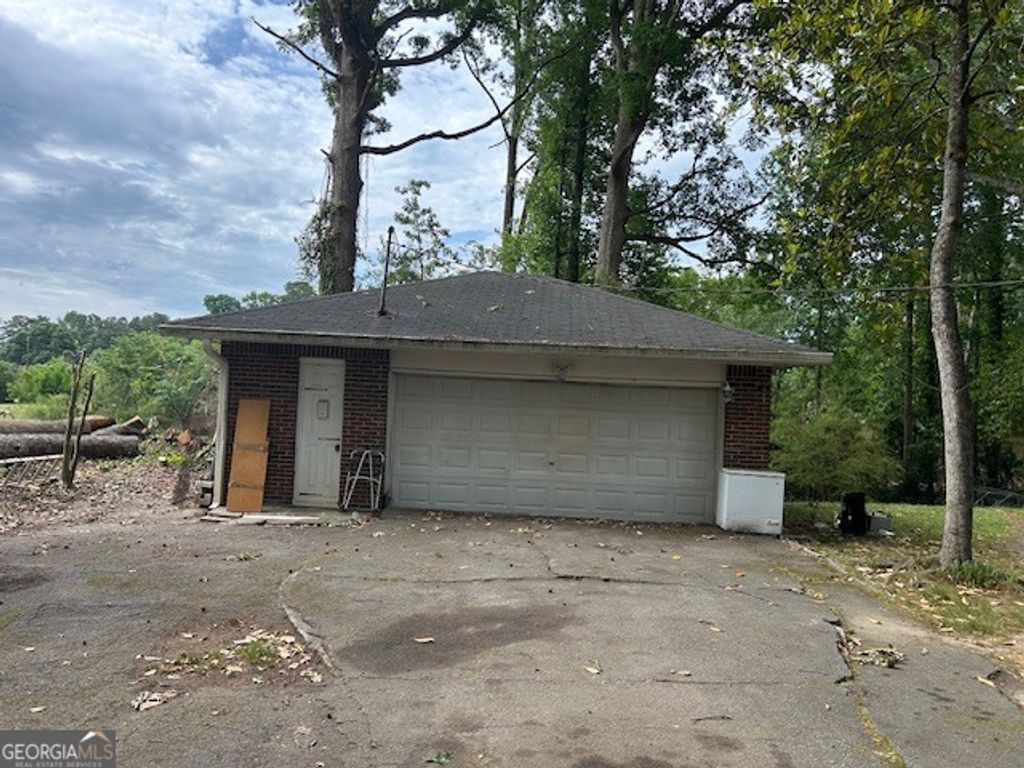 Photo of 1087 Helen Street, Morrow, GA 30260 (MLS # 10770380)