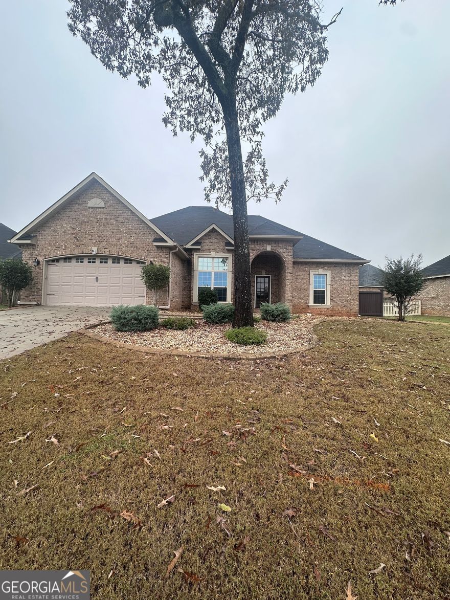 This All brick home has a spacious open floorplan!From granite countertops throughout, large walk in master closet, tile shower,above ground pool with a privacy fence, and so much more! Schedule a showing to see this beautiful home in a desired location today!