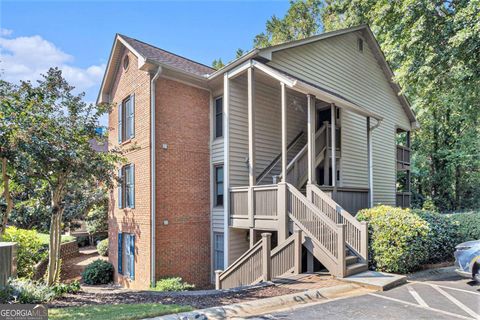 Photo of 915 Garden Court #915, Sandy Springs, GA 30328 (MLS # 10669839)