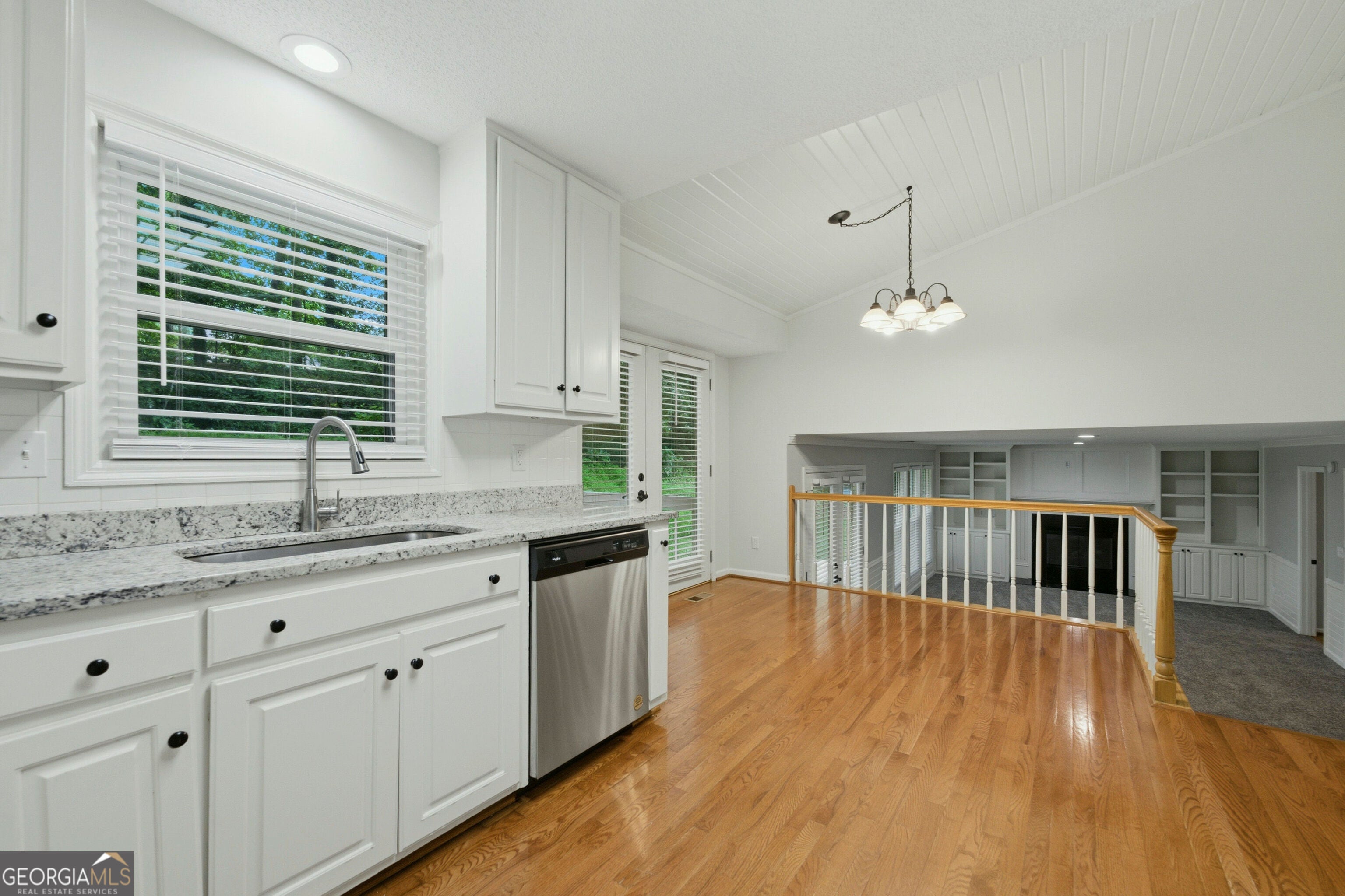 2293 Chimney Springs DR