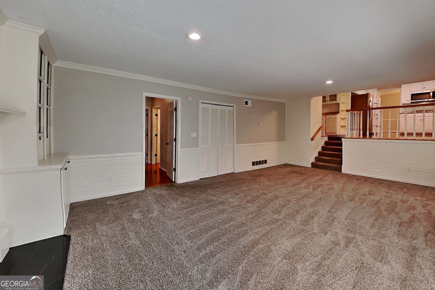 2293 Chimney Springs DR