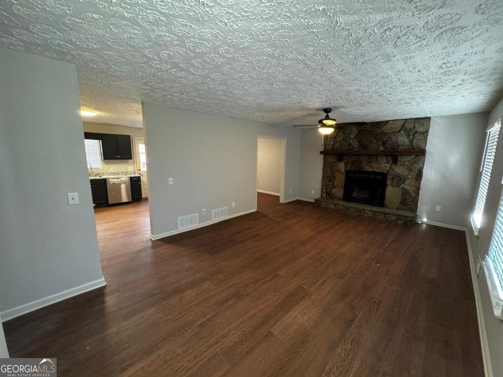 Photo of 4687 Hilltop Drive NW, Acworth, GA 30101 (MLS # 10652356)