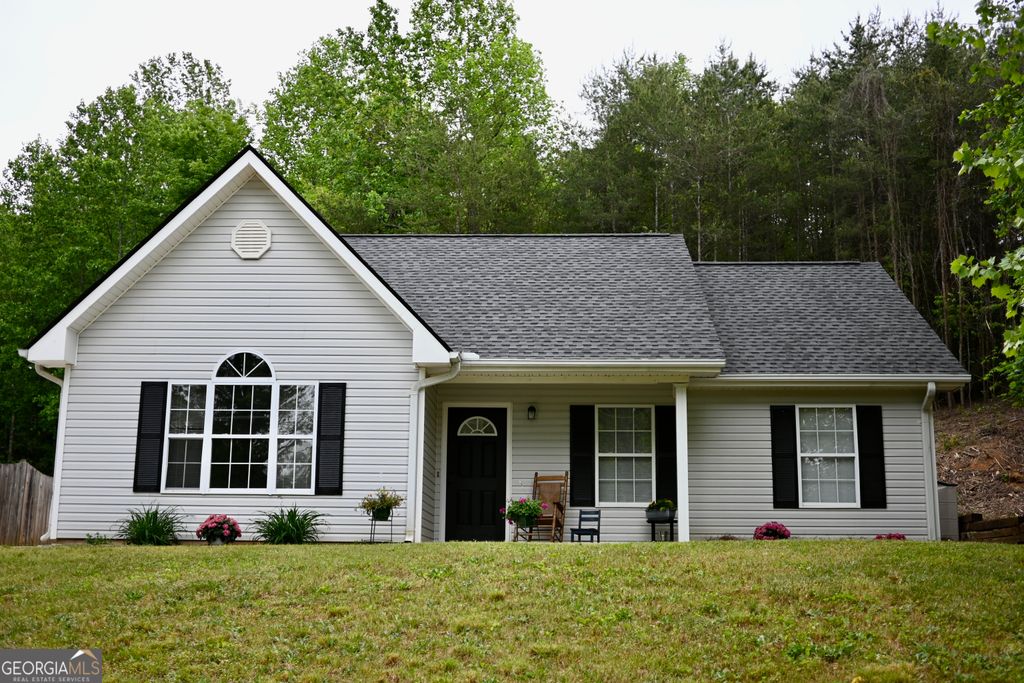 Photo of 194 Chestnut Ave, Demorest, GA 30535 (MLS # 10741286)