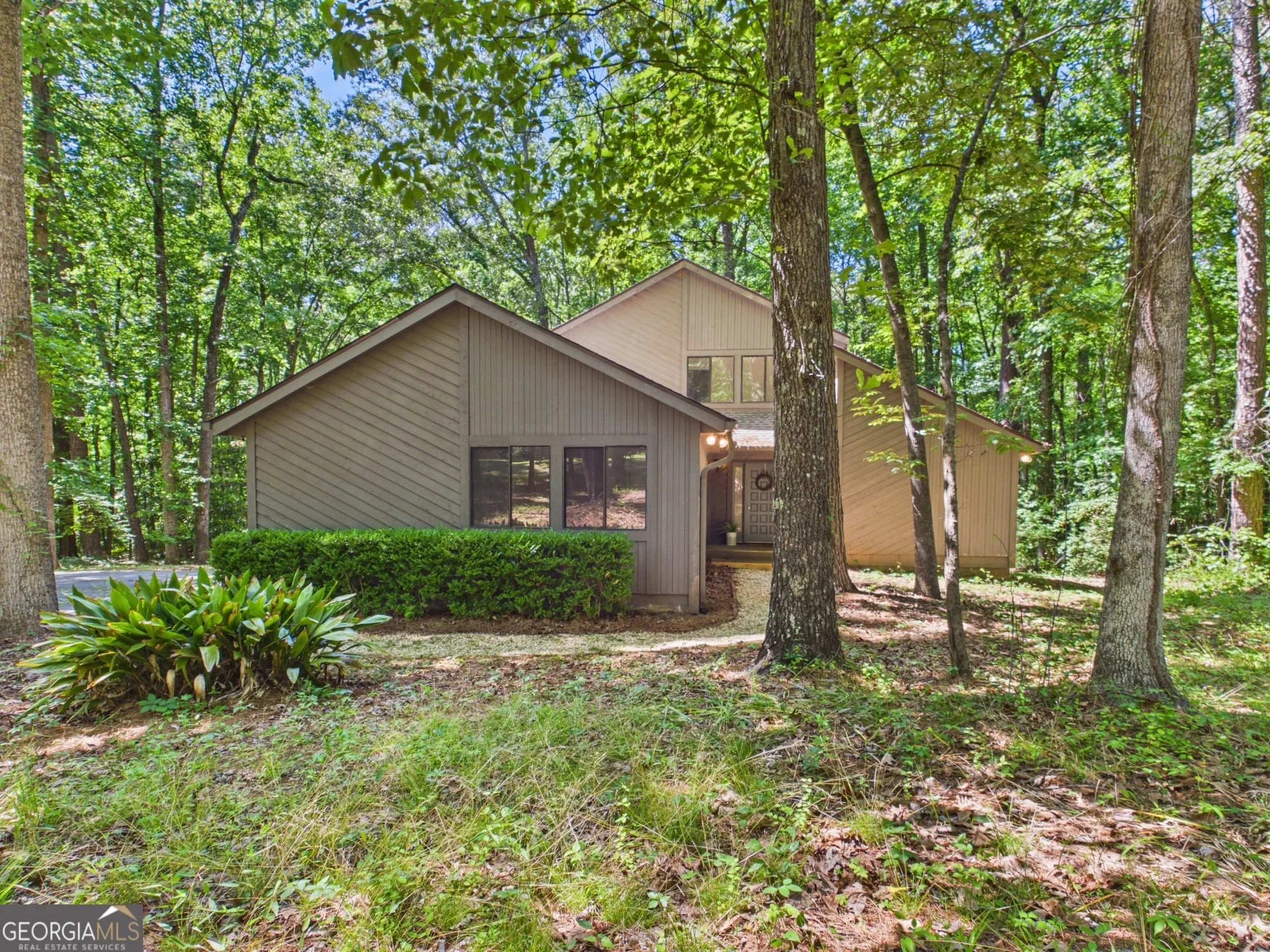 202 Hilltop Circle