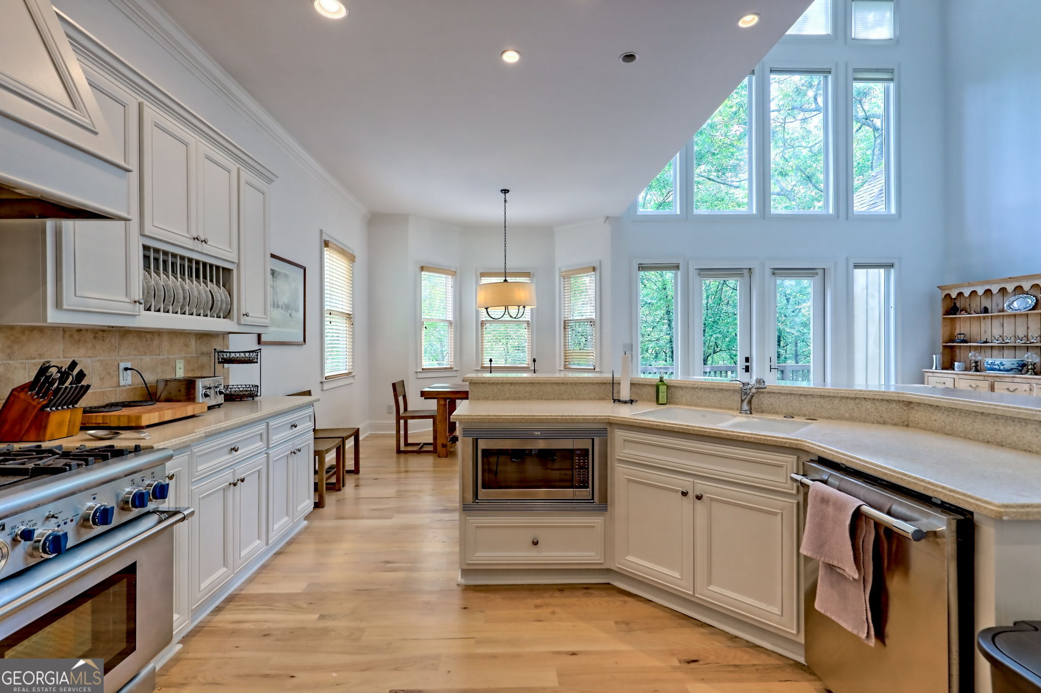 Clayton, Georgia 30525, United States, 4 Bedrooms Bedrooms, ,5 BathroomsBathrooms,Residential,Active,197178