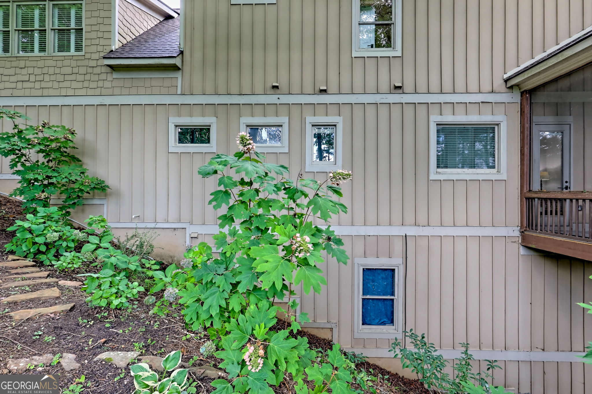 Clayton, Georgia 30525, United States, 4 Bedrooms Bedrooms, ,5 BathroomsBathrooms,Residential,Active,197178