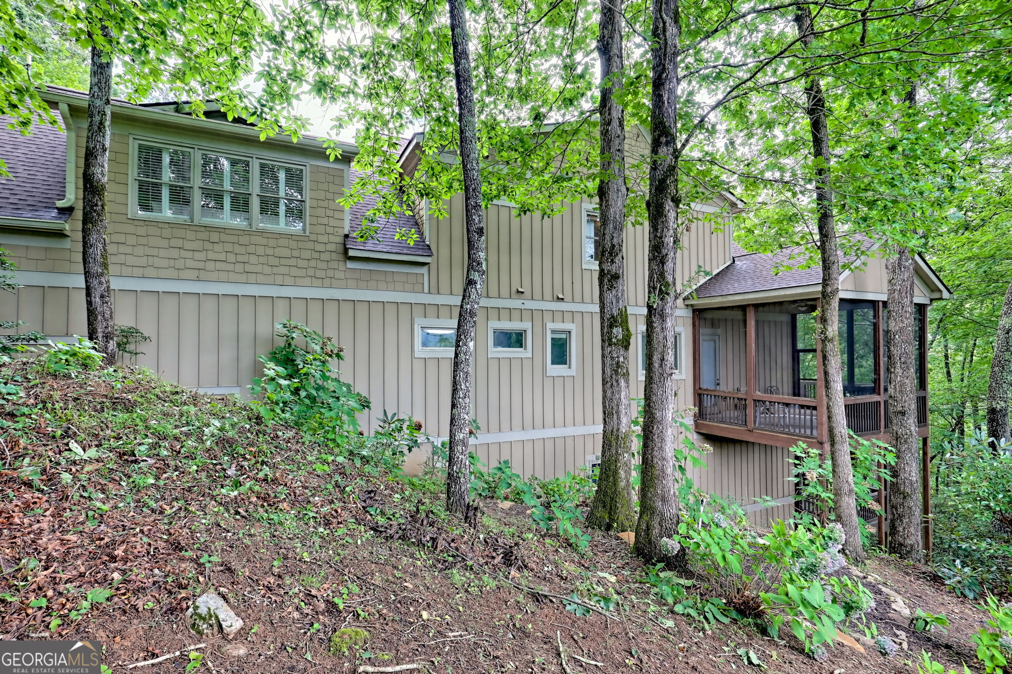 Clayton, Georgia 30525, United States, 4 Bedrooms Bedrooms, ,5 BathroomsBathrooms,Residential,Active,197178