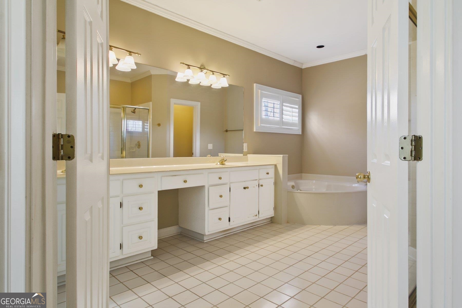 Barrington Hall - Residential