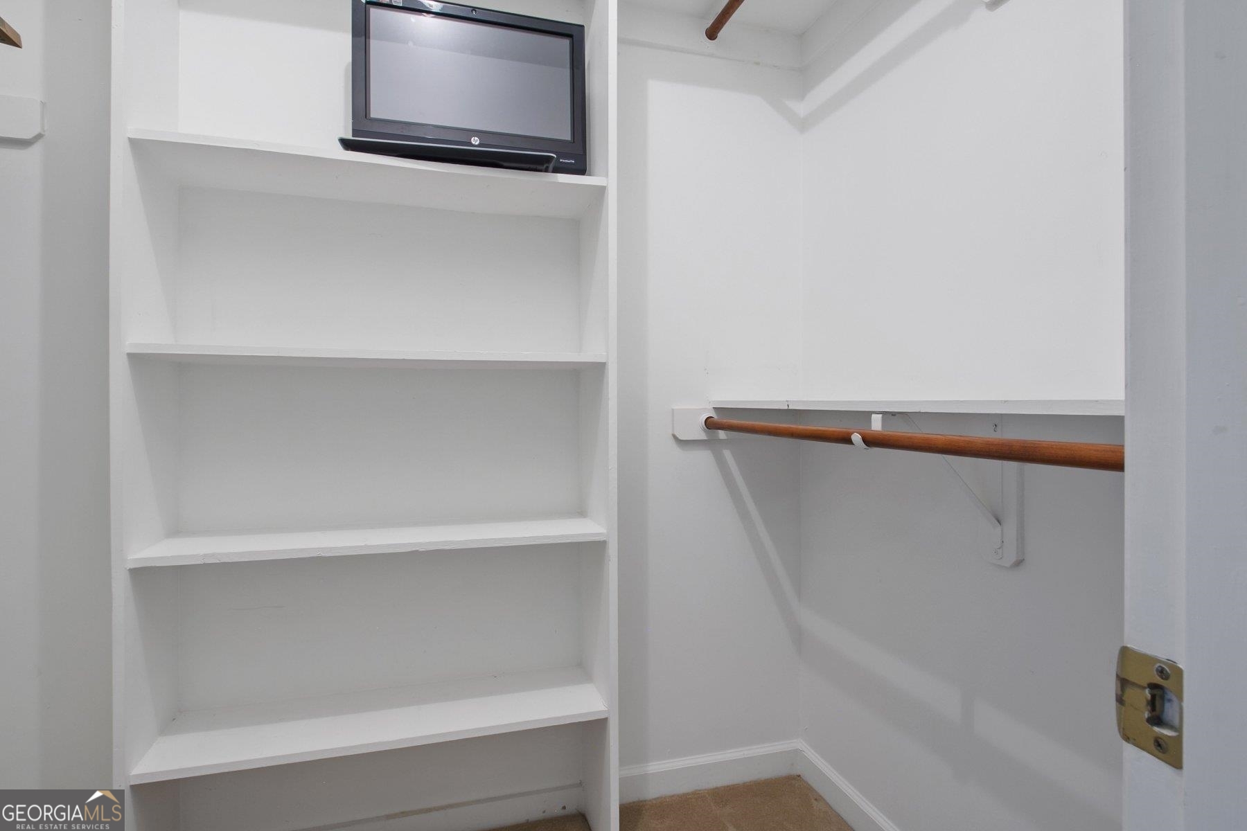 Barrington Hall - Residential