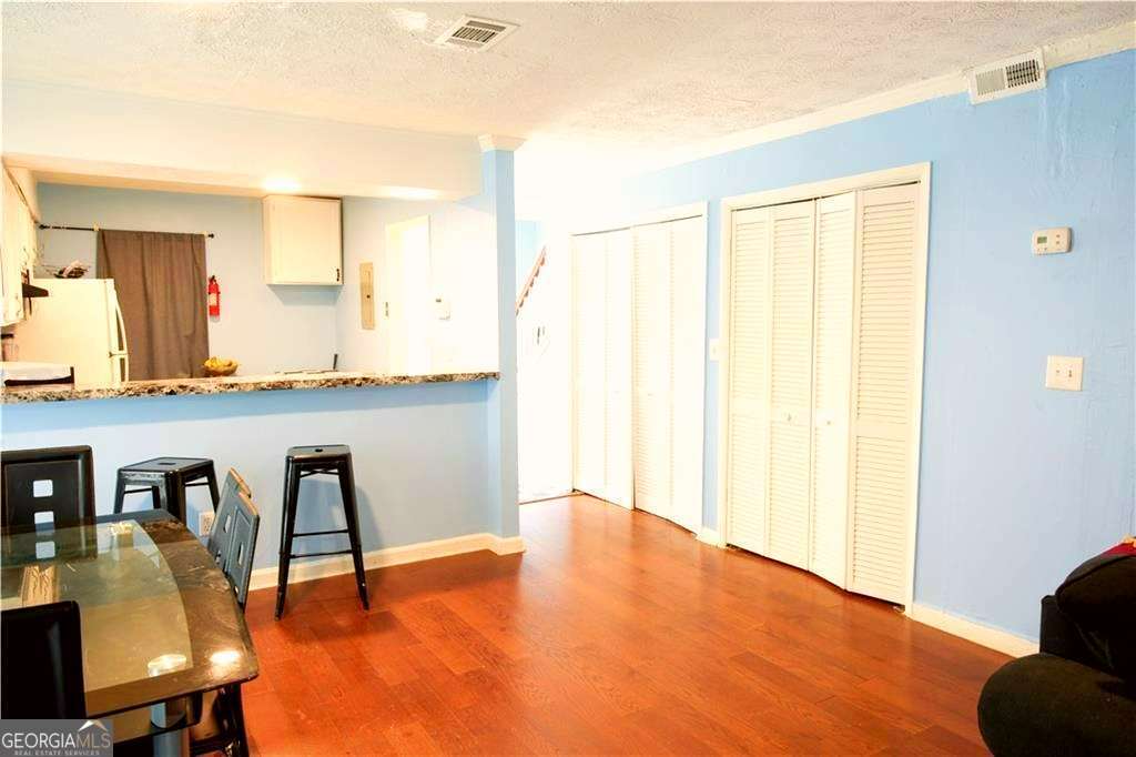 852 Glynn Oaks DR