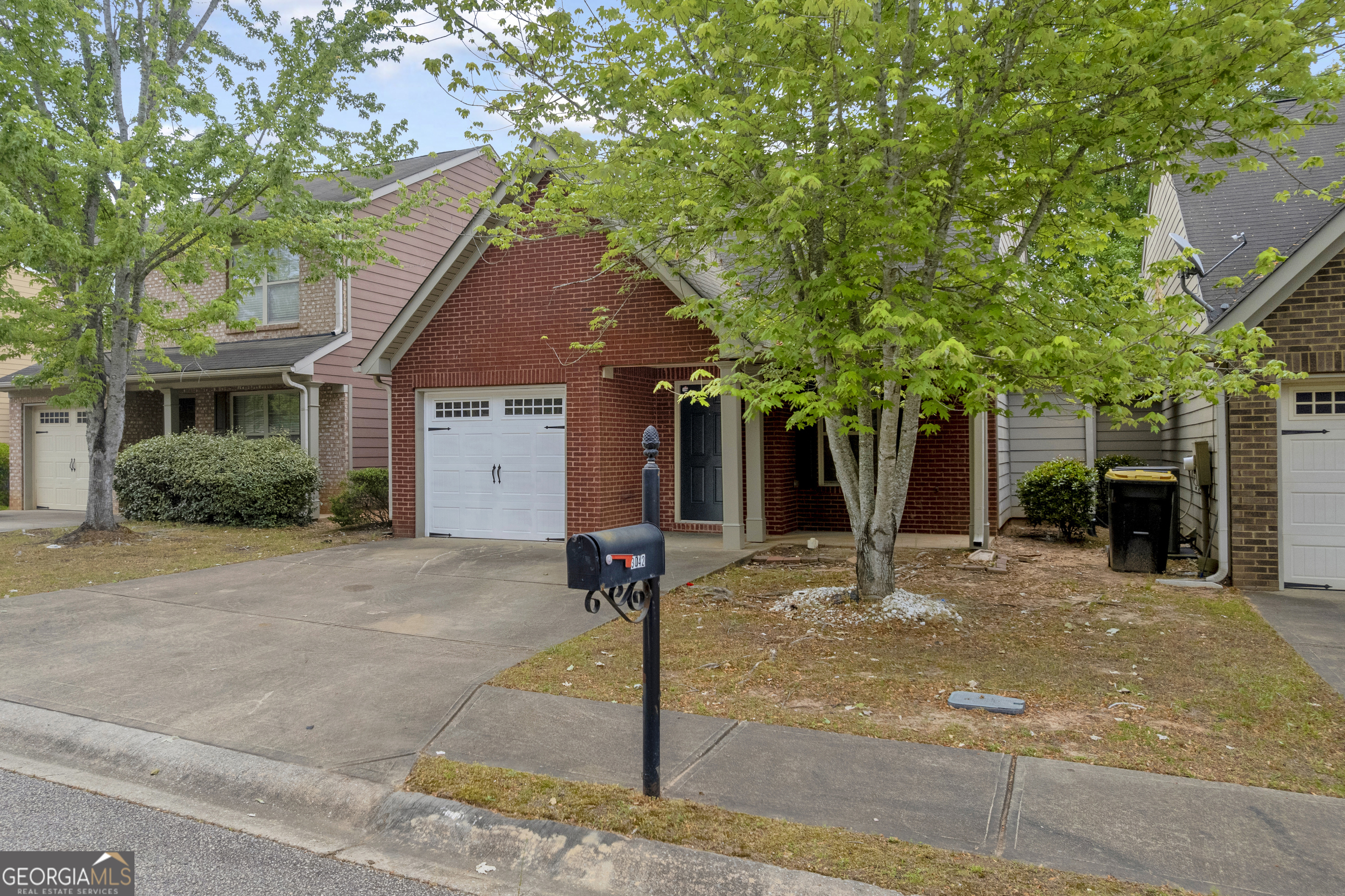 3042 Broadleaf TRL