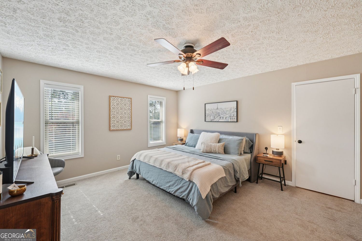 FOREST CHASE - Residential