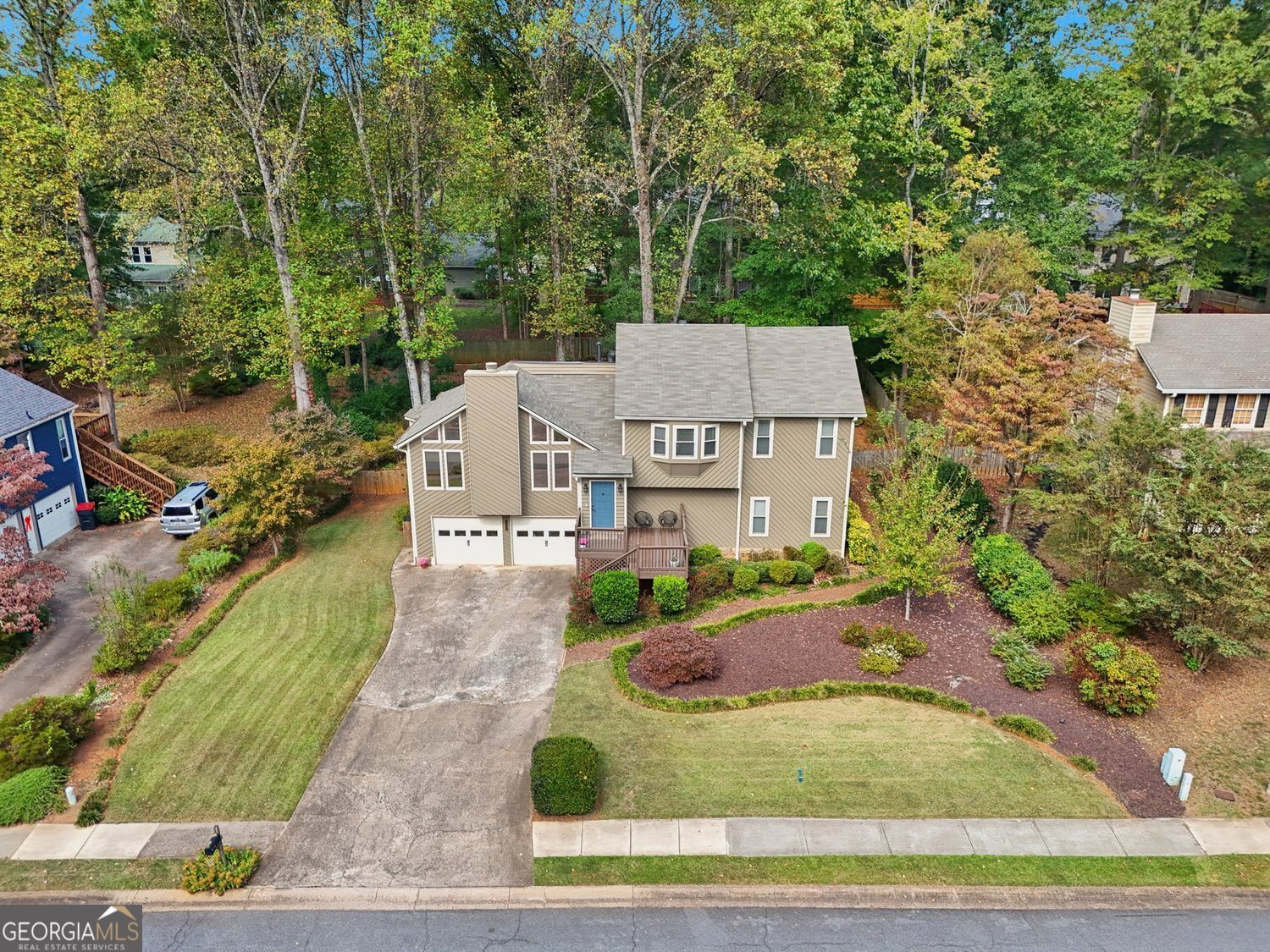 FOREST CHASE - Residential