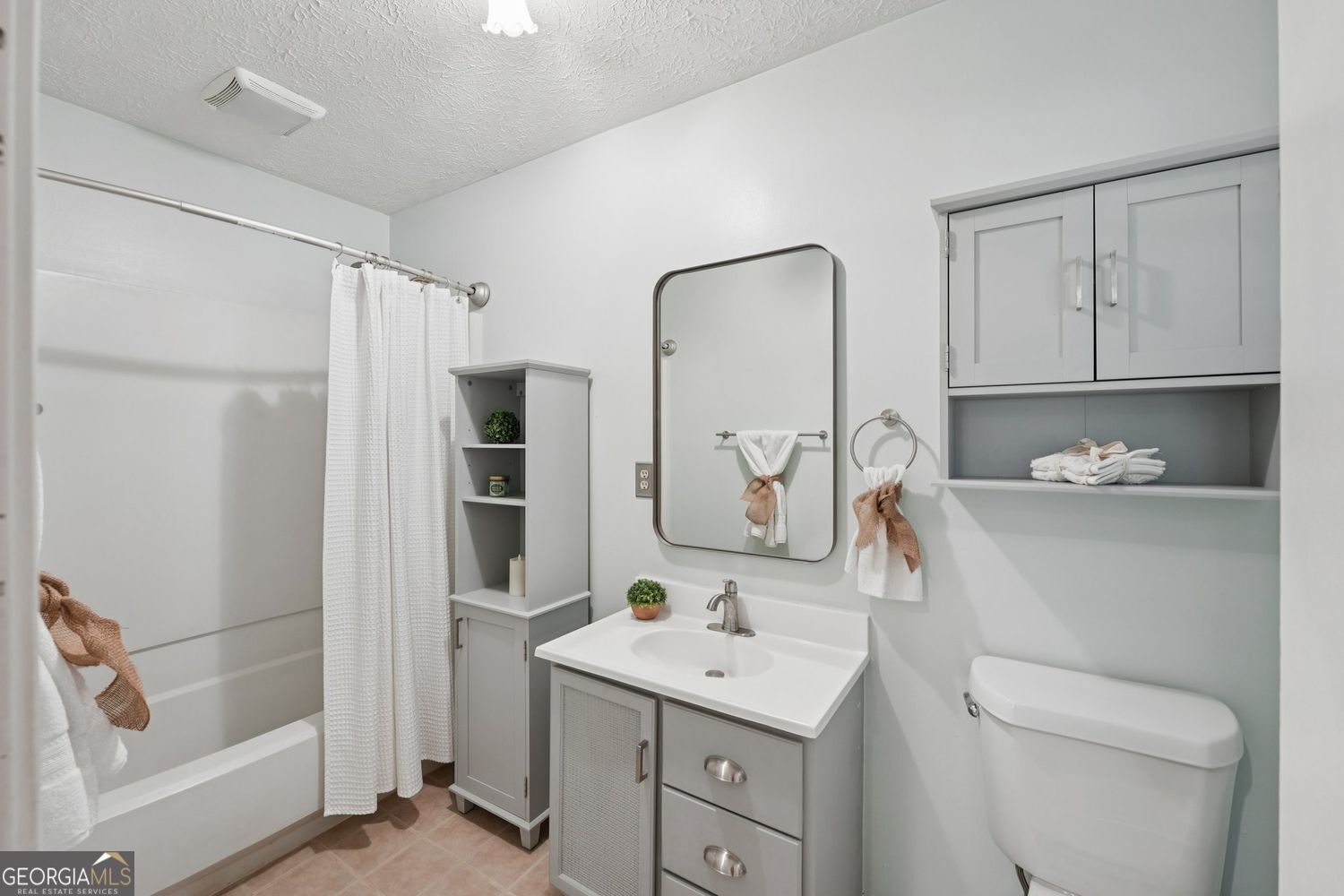 FOREST CHASE - Residential