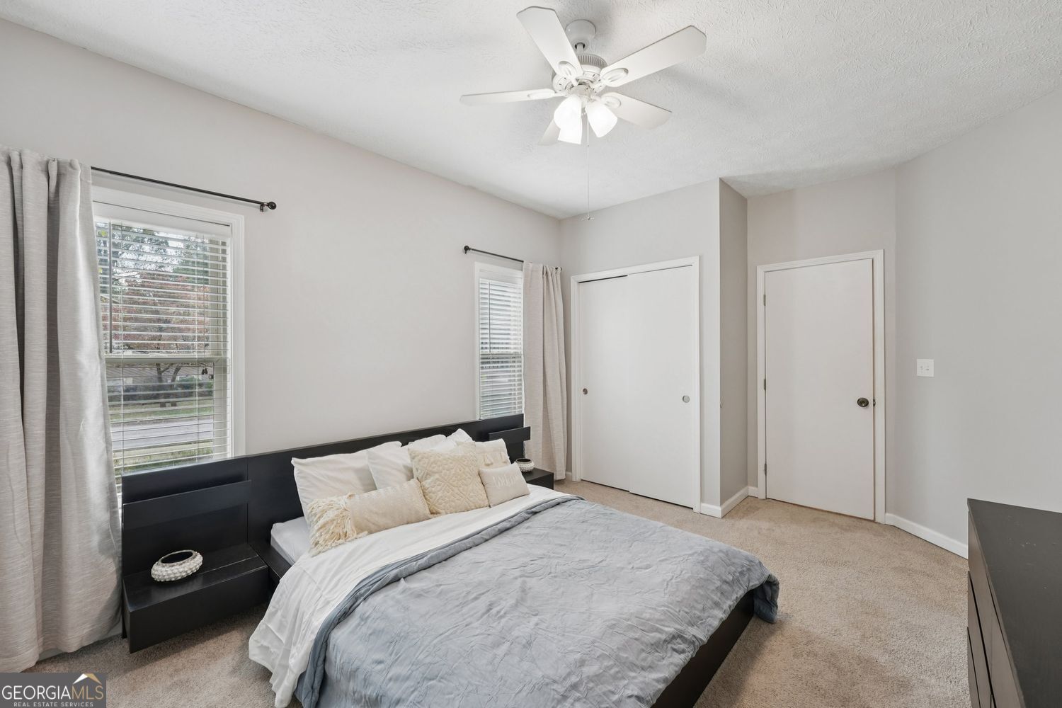 FOREST CHASE - Residential