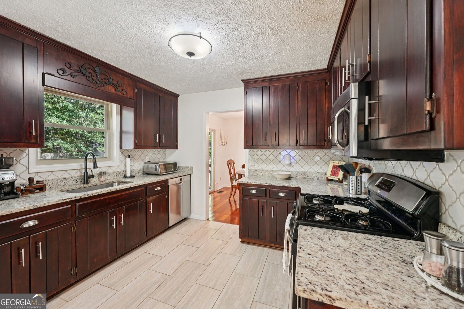 FOREST CHASE - Residential