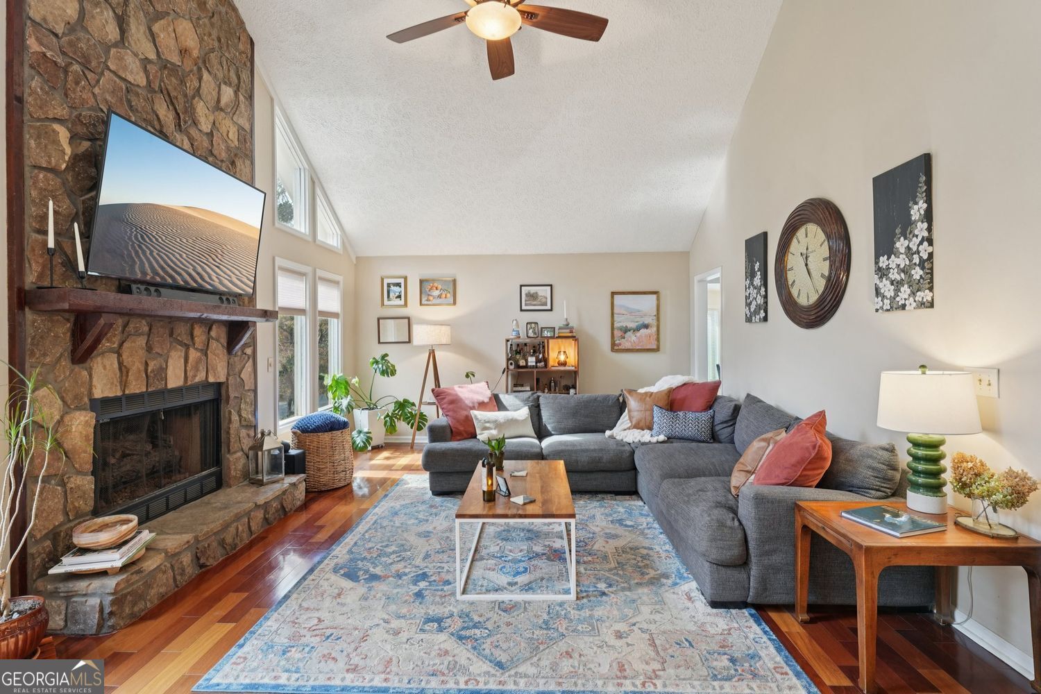 FOREST CHASE - Residential