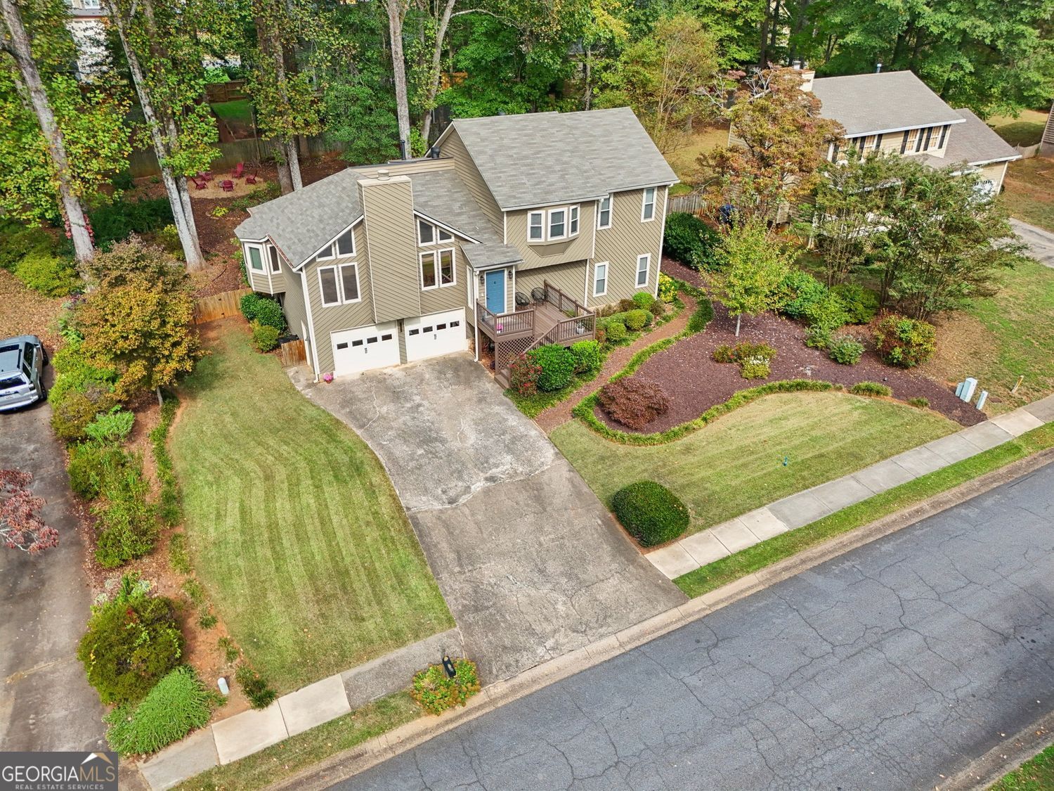 FOREST CHASE - Residential