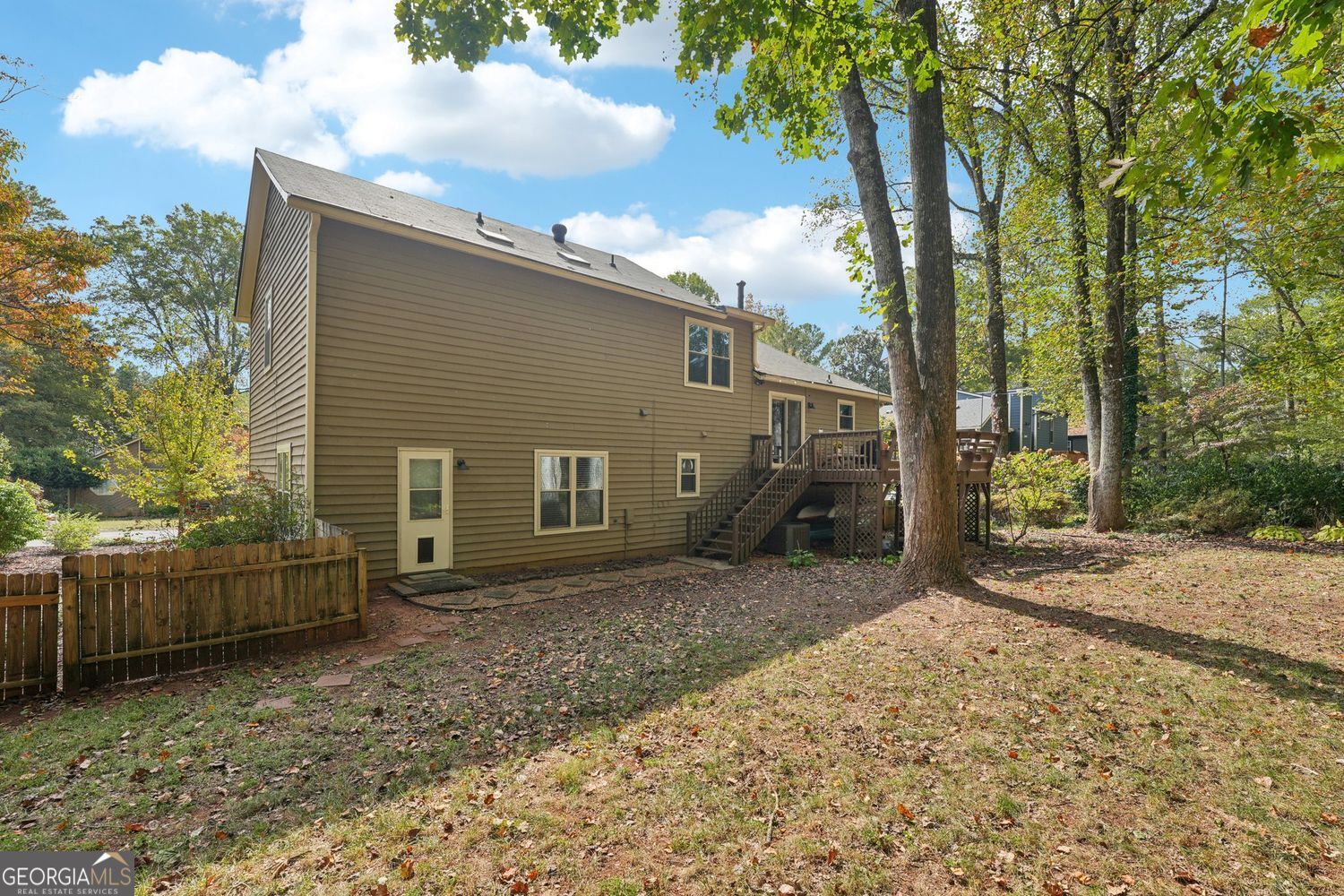 FOREST CHASE - Residential