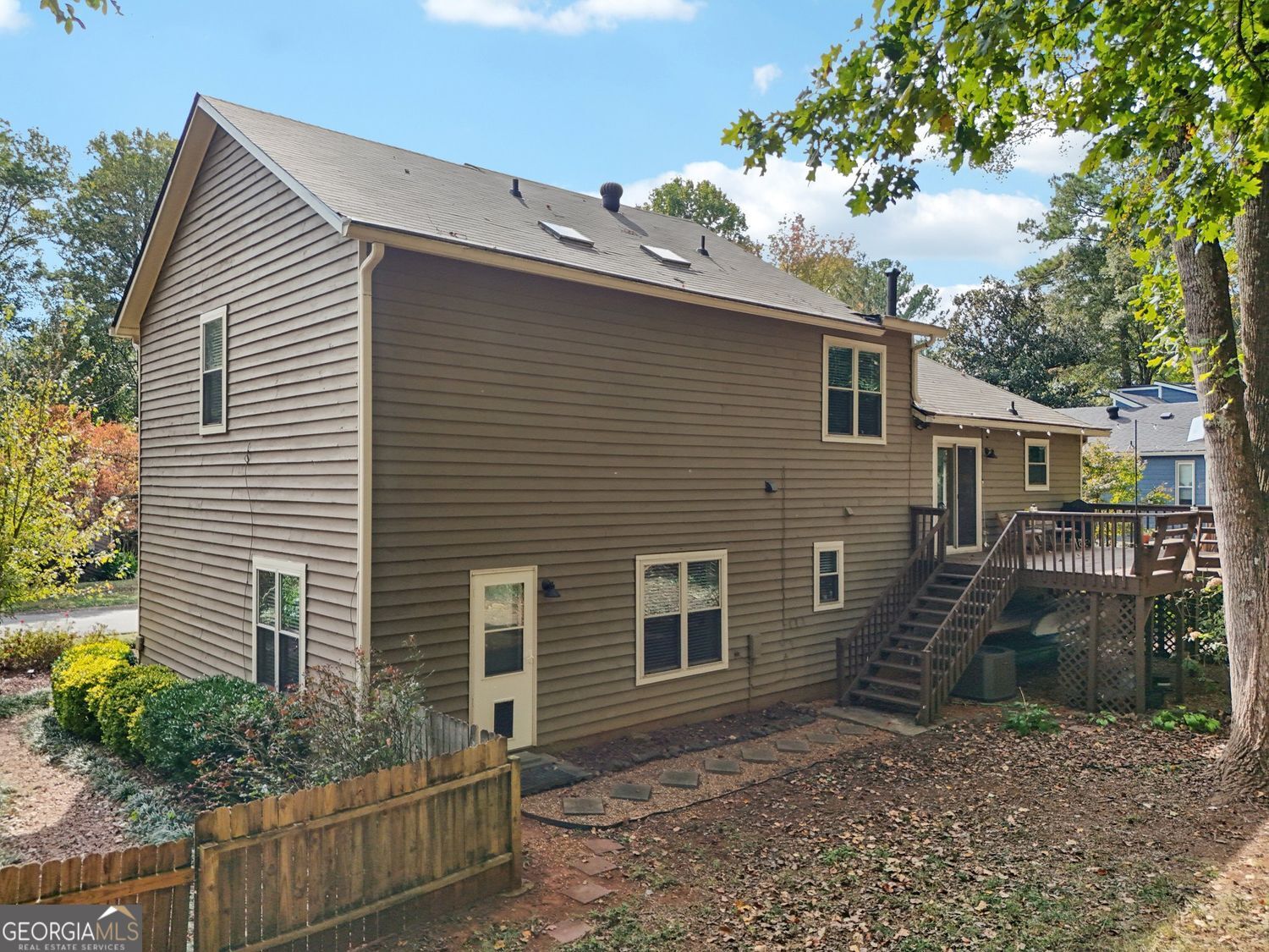 FOREST CHASE - Residential