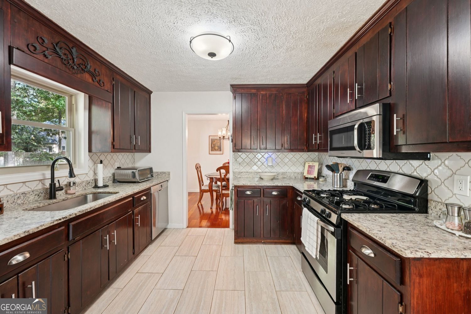 FOREST CHASE - Residential