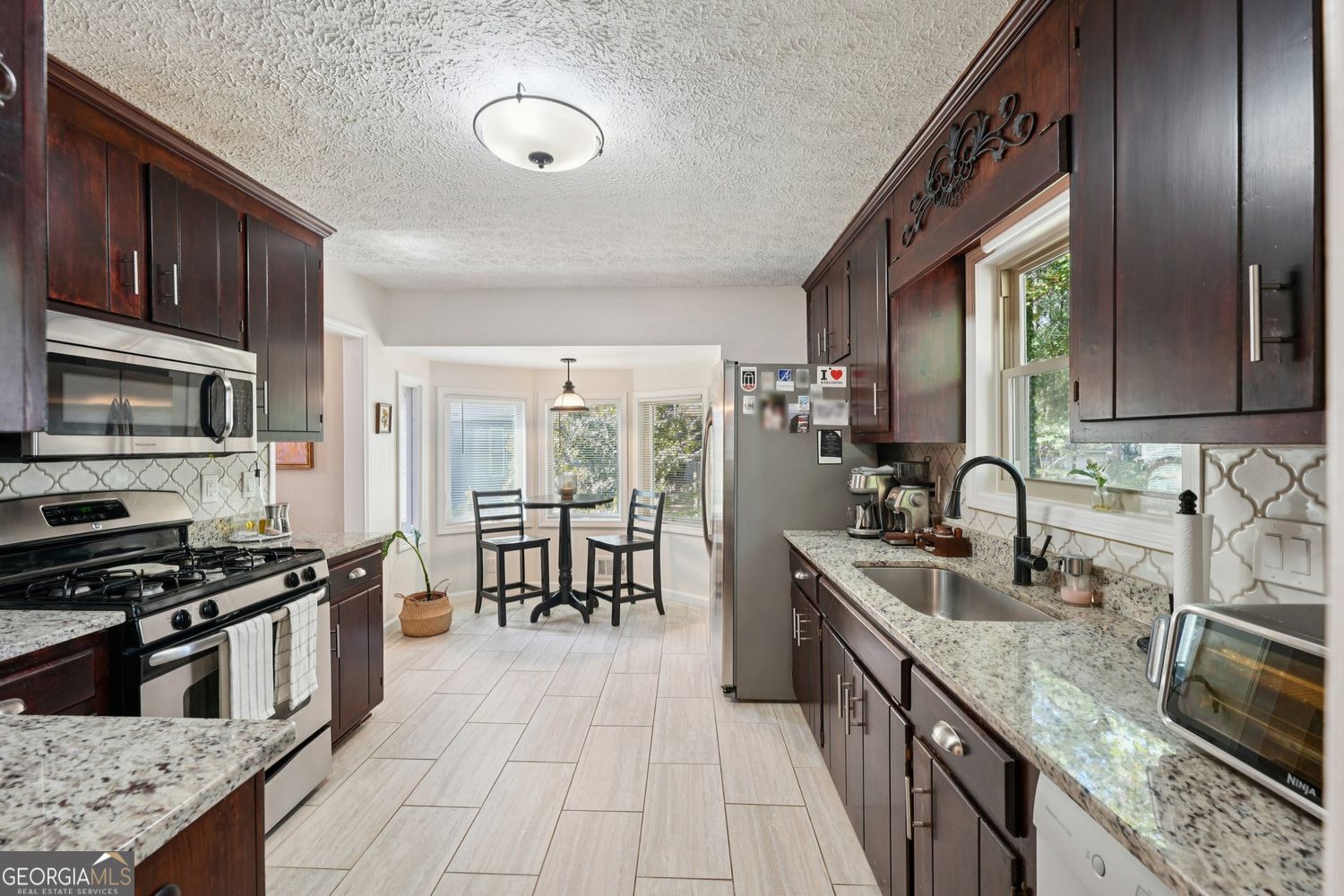 FOREST CHASE - Residential