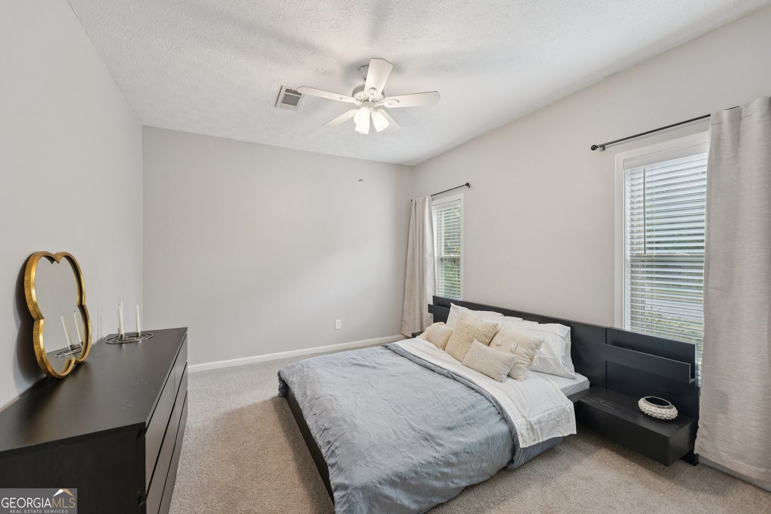 FOREST CHASE - Residential