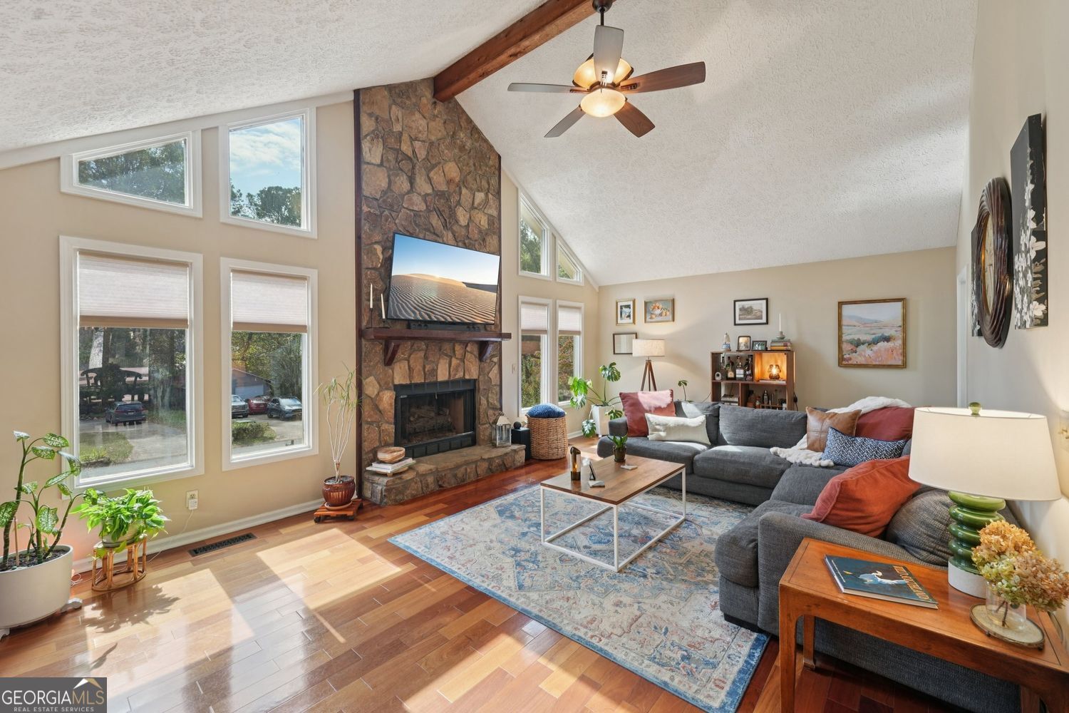 FOREST CHASE - Residential