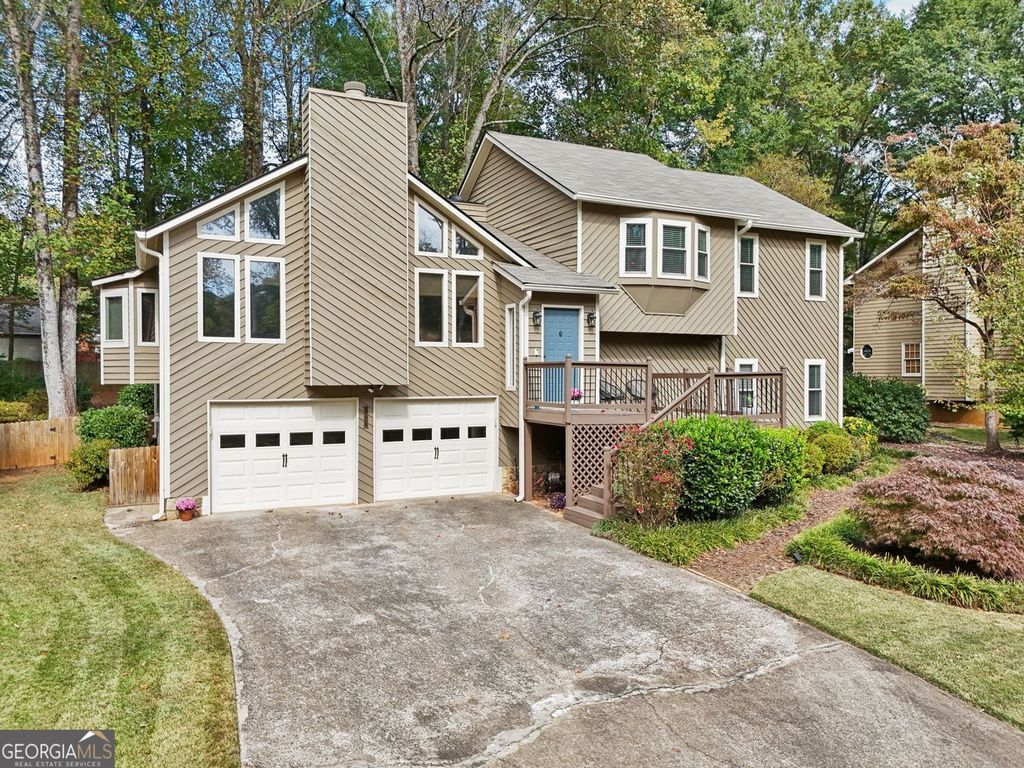 Photo of 2842 Forest Chase Drive NE, Marietta, GA 30066 (MLS # 10629645)