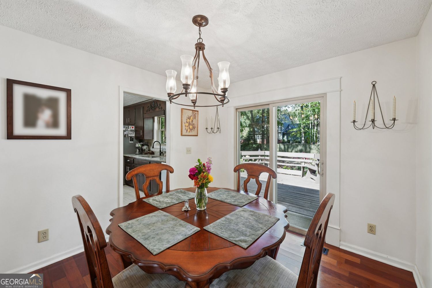 FOREST CHASE - Residential