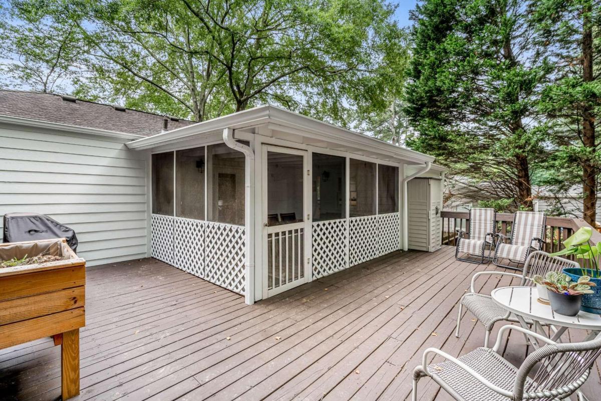 Woodland Hills - Residential