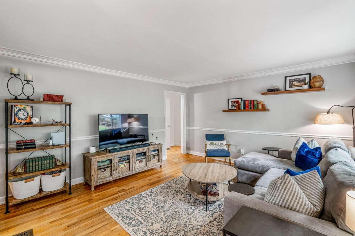 Woodland Hills - Residential