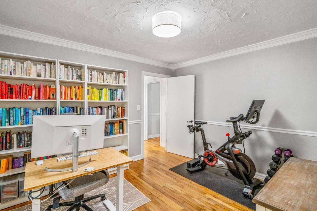 Woodland Hills - Residential