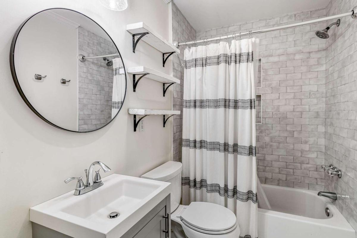 Woodland Hills - Residential