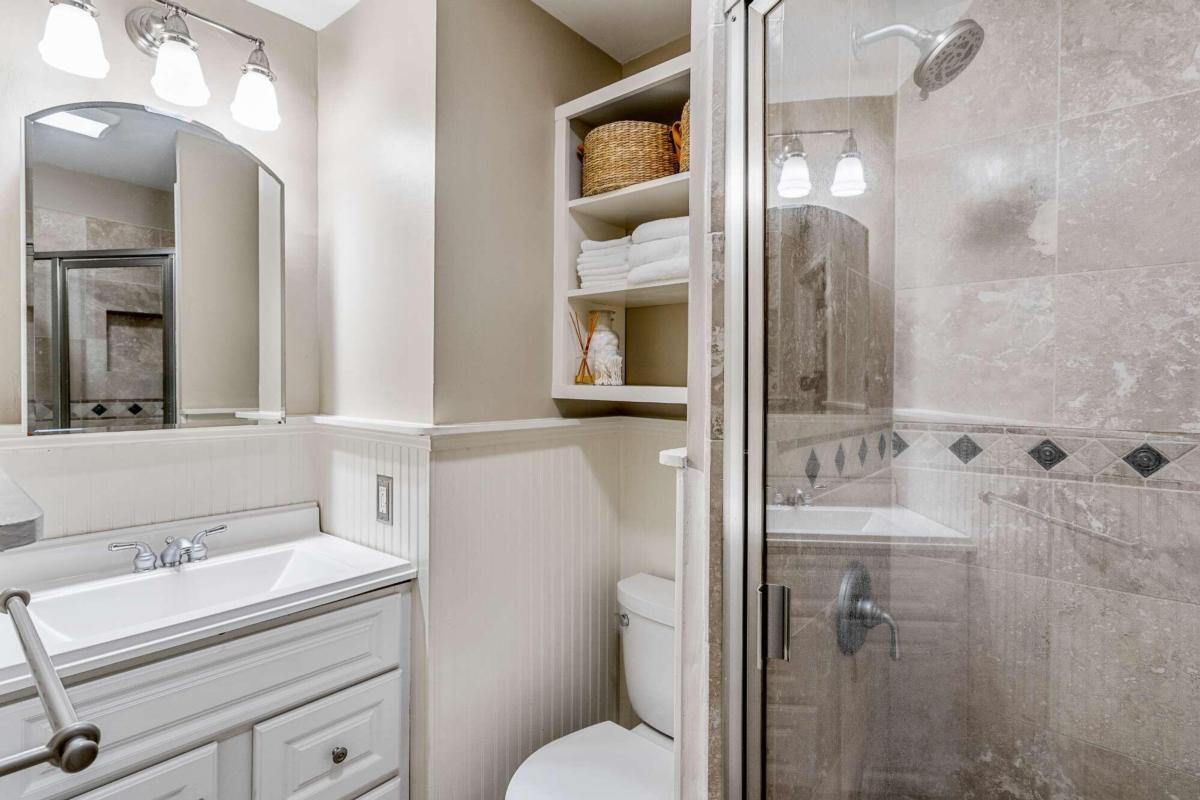 Woodland Hills - Residential