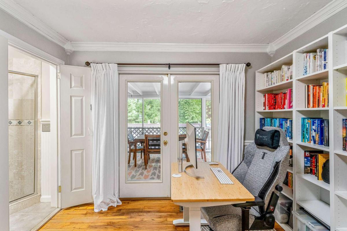 Woodland Hills - Residential